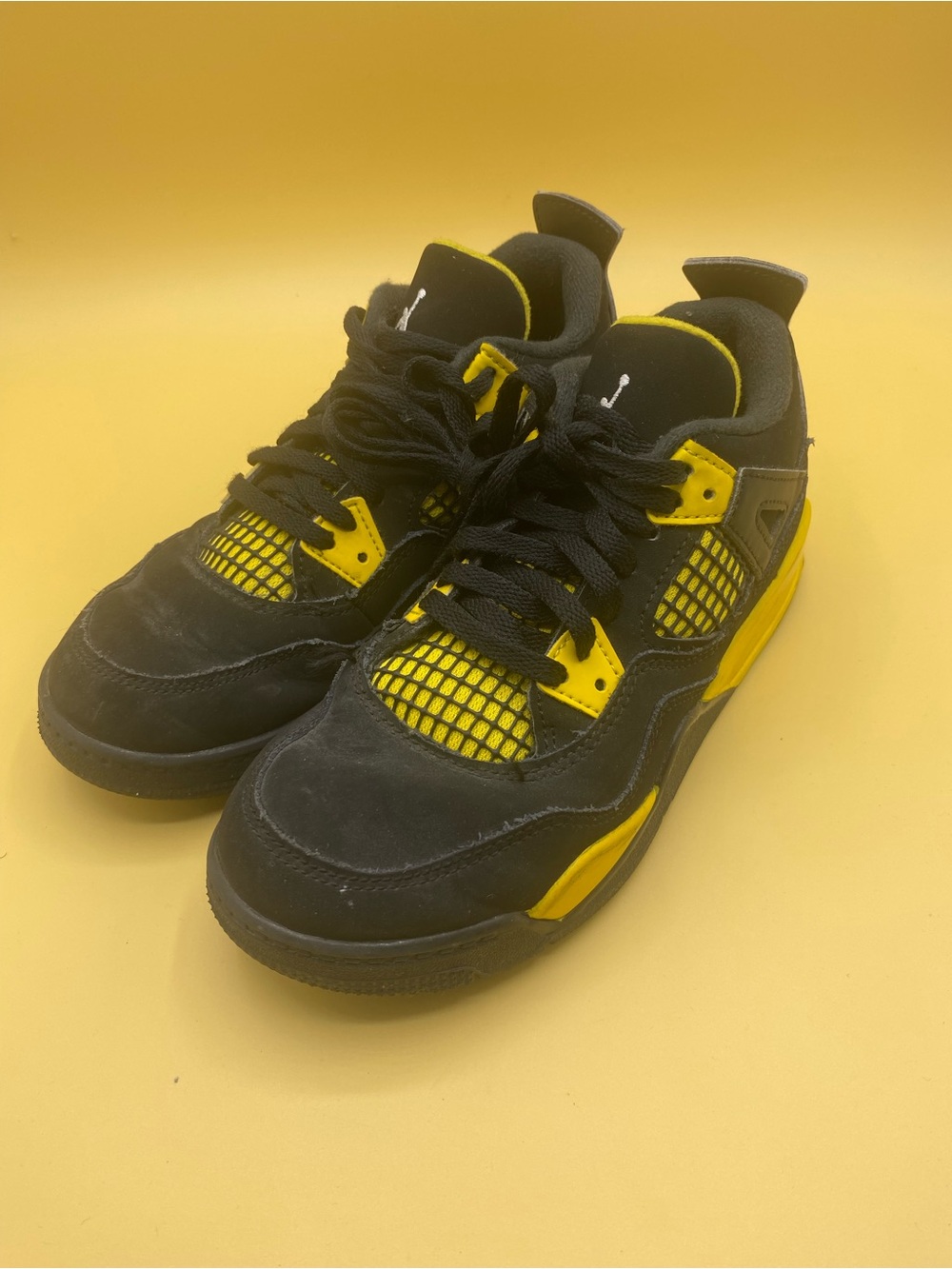 Jordan 4 Retro Thunder - Picture 4 of 4